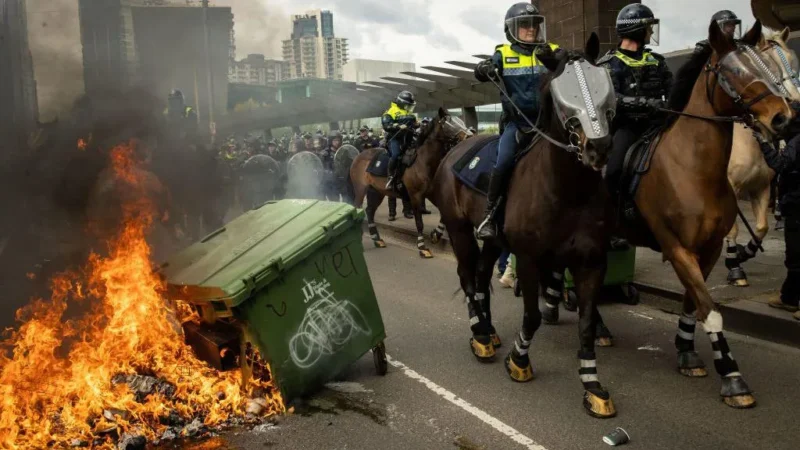 Dozens arrested after clashes at Melbourne anti-war protest