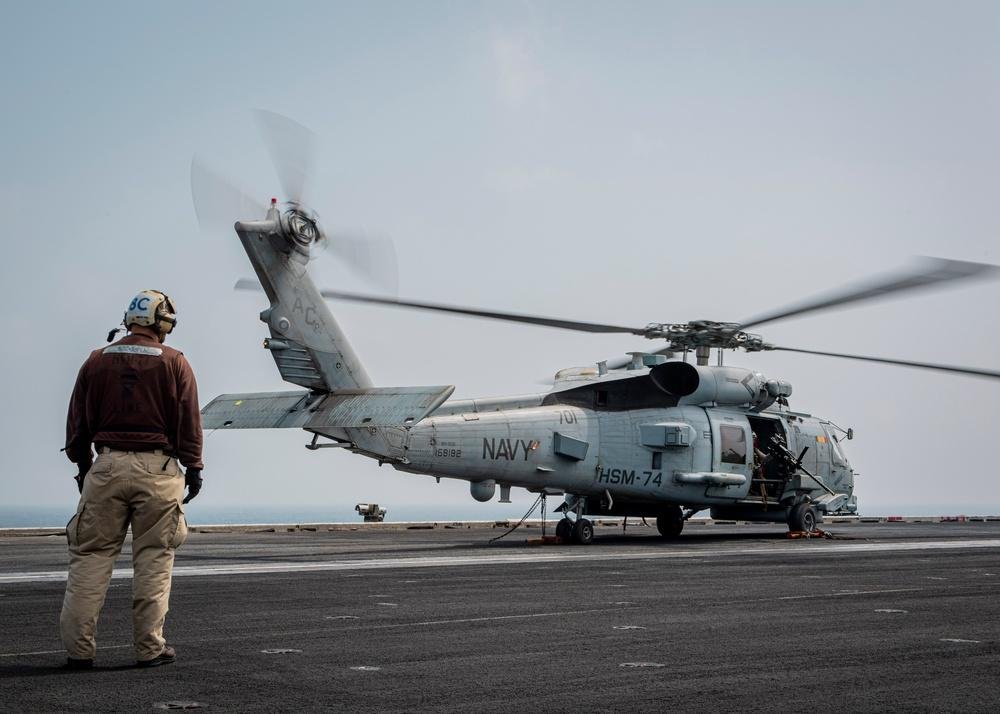 US Navy Helicopter Crash in Red Sea? CENTCOM Rejects Iranian Reports and Confirms Aircraft Are Safe